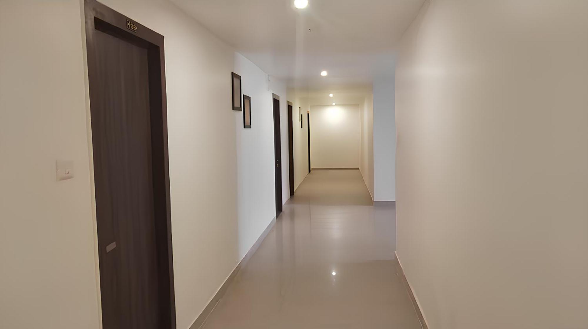 Club 7 Resort And Banquets Bareilly Eksteriør bilde